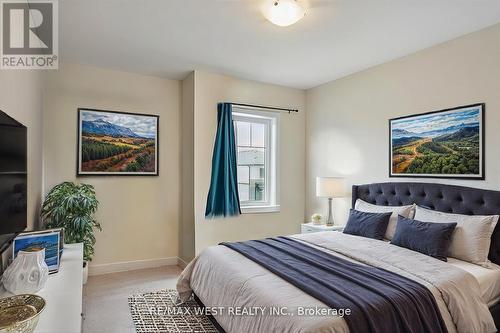 17 Wintergreen Crescent, Haldimand, ON - Indoor Photo Showing Bedroom