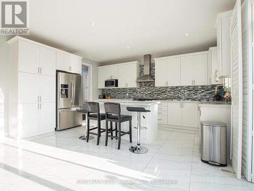 23 Chaumont Drive, Hamilton, ON - Indoor Photo Showing Kitchen With Stainless Steel Kitchen With Upgraded Kitchen