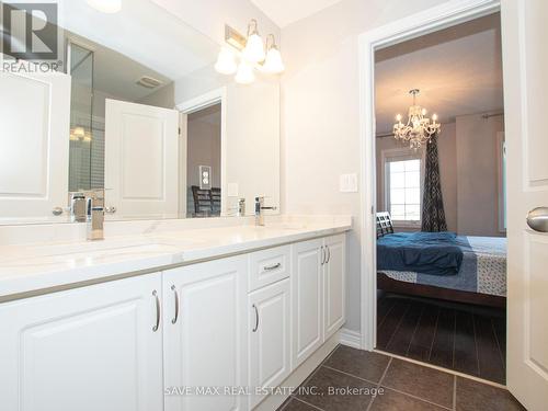 23 Chaumont Drive, Hamilton, ON - Indoor Photo Showing Bathroom