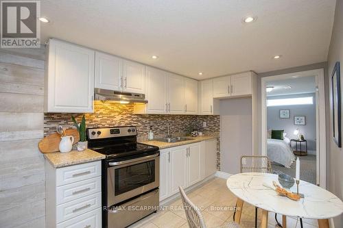 Lower - 551 Barnaby Street, Hamilton, ON - Indoor Photo Showing Kitchen