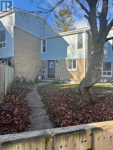 38 - 33 Burns Drive, Guelph, ON - Outdoor