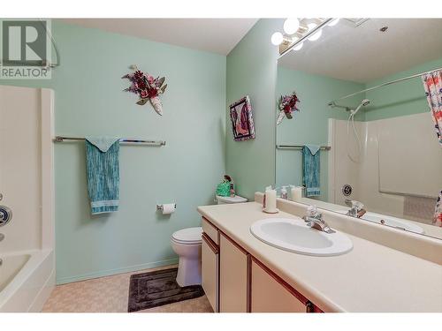 Main Bath - 1045 Sutherland Avenue Unit# 302, Kelowna, BC - Indoor Photo Showing Bathroom