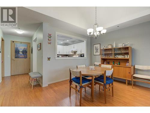 1045 Sutherland Avenue Unit# 302, Kelowna, BC - Indoor Photo Showing Dining Room