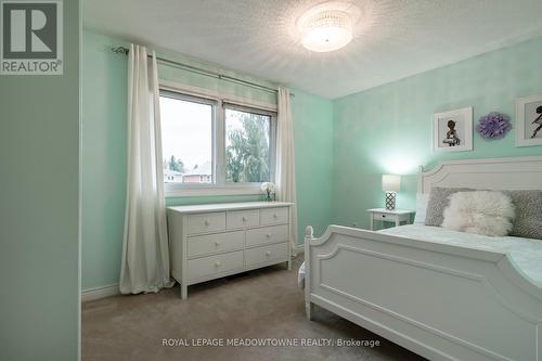 8 Cranmore Court, Brampton, ON - Indoor Photo Showing Bedroom