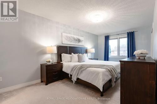 8 Cranmore Court, Brampton, ON - Indoor Photo Showing Bedroom