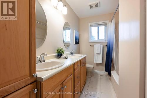 8 Cranmore Court, Brampton, ON - Indoor Photo Showing Bathroom