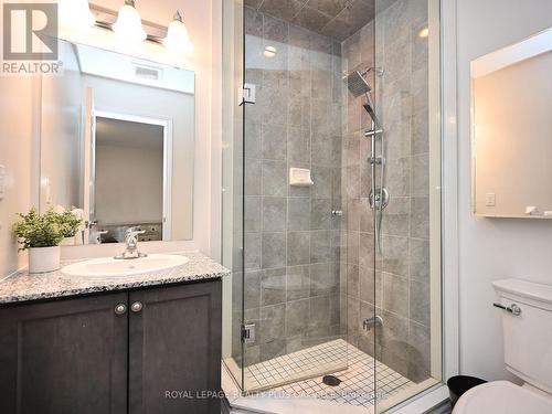 90 - 2280 Baronwood Drive, Oakville, ON - Indoor Photo Showing Bathroom