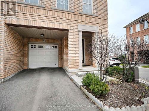 90 - 2280 Baronwood Drive, Oakville, ON - Outdoor