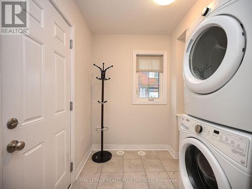 90 - 2280 Baronwood Drive, Oakville, ON - Indoor Photo Showing Laundry Room