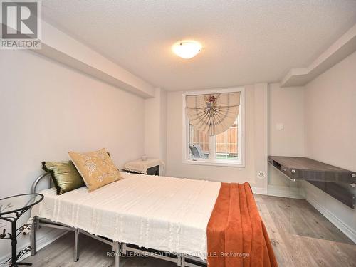 90 - 2280 Baronwood Drive, Oakville, ON - Indoor Photo Showing Bedroom