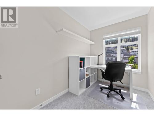 Upper Floor Bedroom/Office - 1951 Qu'Appelle Boulevard Unit# 115, Kamloops, BC - Indoor