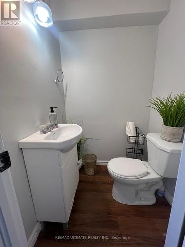 102 Mowat Crescent, Barrie, ON - Indoor Photo Showing Bathroom