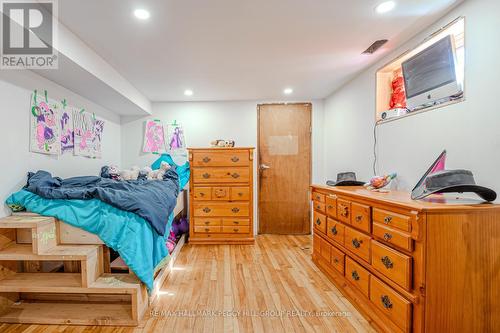 1376 13 Line N, Oro-Medonte, ON - Indoor Photo Showing Bedroom