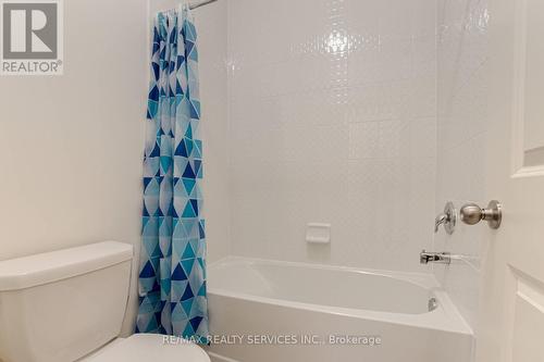 18 Truffle Court, Brampton, ON - Indoor Photo Showing Bathroom