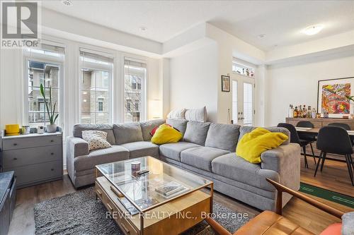 83 - 2435 Greenwich Drive, Oakville, ON - Indoor Photo Showing Living Room