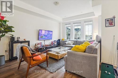 83 - 2435 Greenwich Drive, Oakville, ON - Indoor Photo Showing Living Room