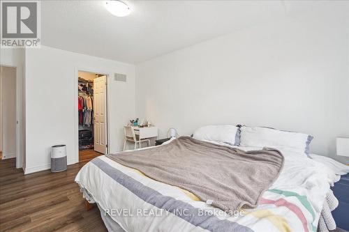 83 - 2435 Greenwich Drive, Oakville, ON - Indoor Photo Showing Bedroom