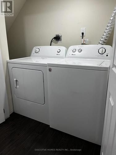 36 Edsel Road, Brampton, ON - Indoor Photo Showing Laundry Room