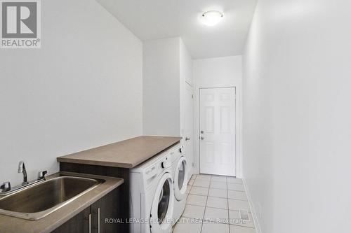 18 Rising Hill Ridge E, Brampton, ON - Indoor Photo Showing Laundry Room