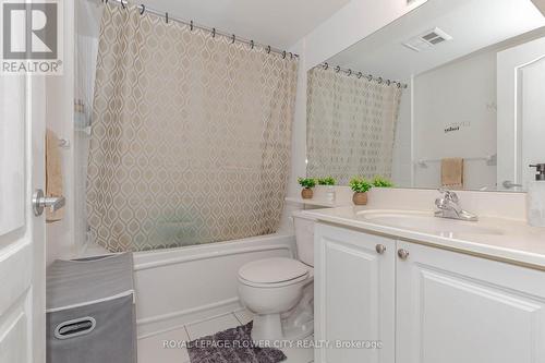 1607 - 1 Elm Drive, Mississauga, ON - Indoor Photo Showing Bathroom