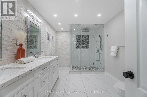 35 Niceview Drive, Brampton, ON - Indoor Photo Showing Bathroom