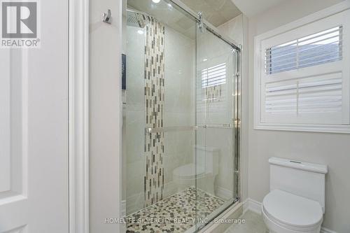 35 Niceview Drive, Brampton, ON - Indoor Photo Showing Bathroom