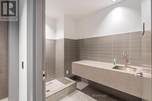 605 - 42 Mill Street, Halton Hills, ON - Indoor Photo Showing Bathroom