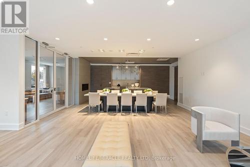 605 - 42 Mill Street, Halton Hills, ON - Indoor Photo Showing Dining Room