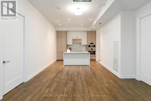 605 - 42 Mill Street, Halton Hills, ON - Indoor Photo Showing Kitchen