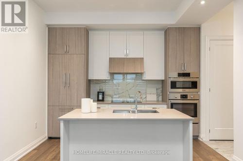 605 - 42 Mill Street, Halton Hills, ON - Indoor Photo Showing Kitchen