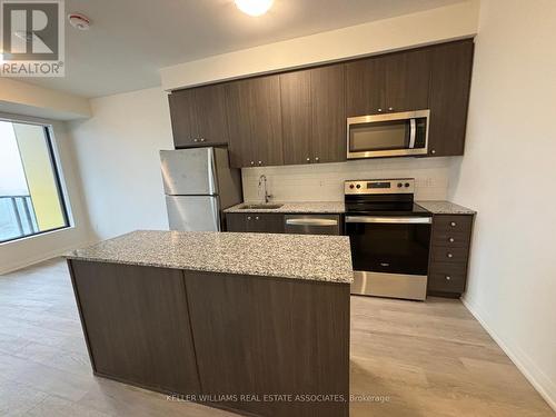 308 - 1415 Dundas Street E, Oakville, ON - Indoor Photo Showing Kitchen