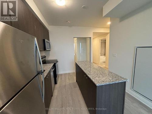 308 - 1415 Dundas Street E, Oakville, ON - Indoor Photo Showing Kitchen