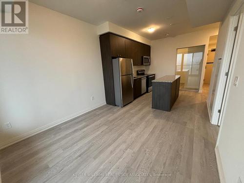 308 - 1415 Dundas Street E, Oakville, ON - Indoor Photo Showing Kitchen