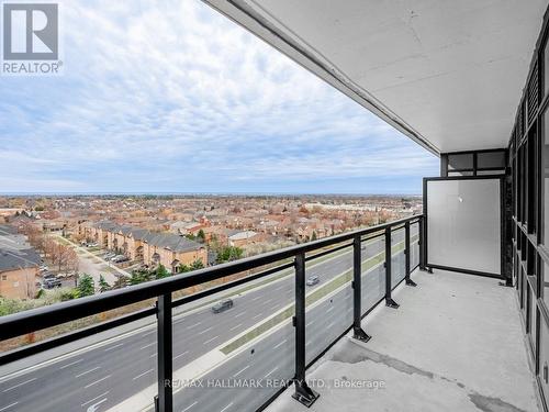 815 - 395 Dundas Street W, Oakville, ON - Outdoor With View With Exterior