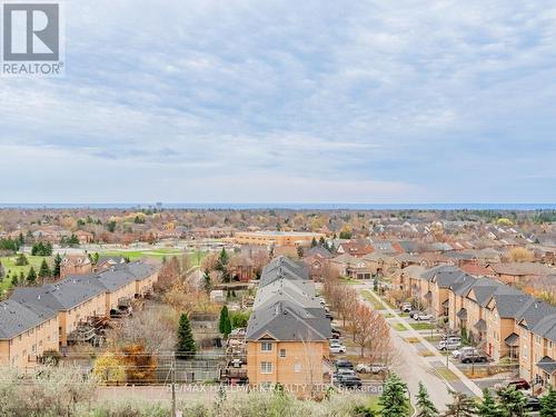 815 - 395 Dundas Street W, Oakville, ON - Outdoor With View