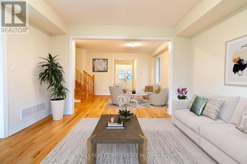 21 Heming Street, Brant, ON - Indoor Photo Showing Living Room