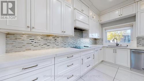 42 Evanston Drive, Toronto, ON - Indoor Photo Showing Kitchen With Upgraded Kitchen