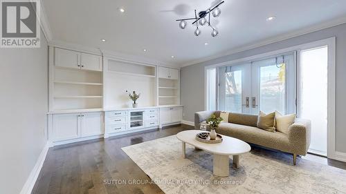 42 Evanston Drive, Toronto, ON - Indoor Photo Showing Living Room