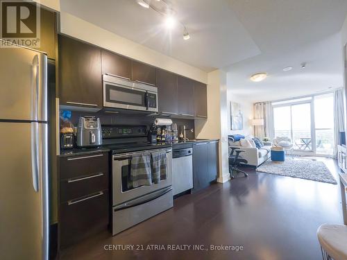 1408 - 23 Sheppard Avenue E, Toronto, ON - Indoor Photo Showing Kitchen