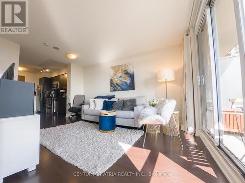 1408 - 23 Sheppard Avenue E, Toronto, ON - Indoor Photo Showing Living Room