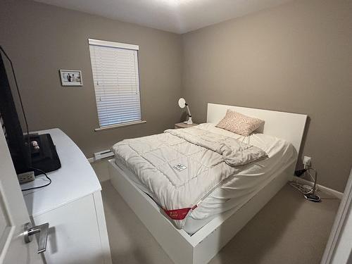 6942 208 Street, Langley, BC - Indoor Photo Showing Bedroom