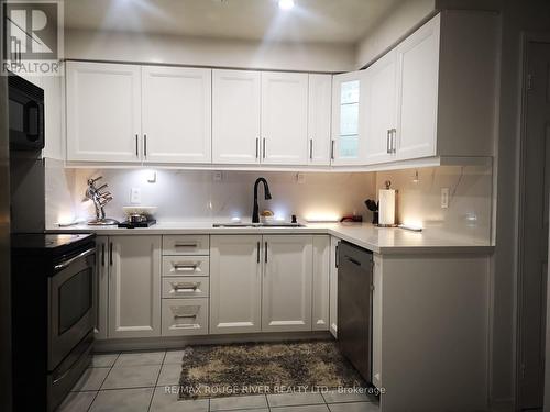 80 Wright Crescent, Ajax, ON - Indoor Photo Showing Kitchen With Double Sink