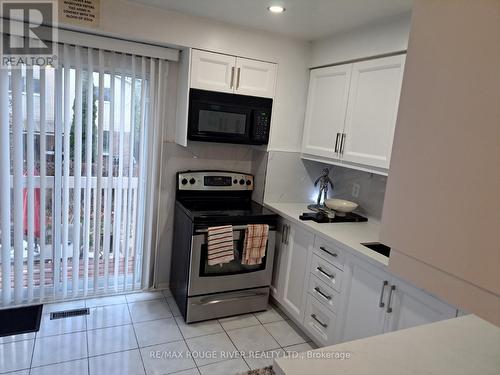 80 Wright Crescent, Ajax, ON - Indoor Photo Showing Kitchen