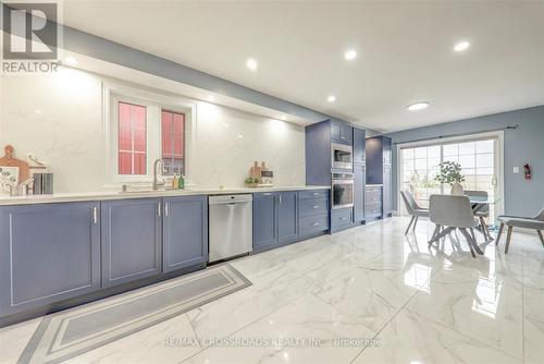 20 Brock Street, Ajax, ON - Indoor Photo Showing Kitchen