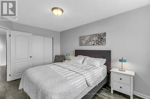 64 Natale Court, Bradford West Gwillimbury, ON - Indoor Photo Showing Bedroom