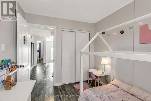 64 Natale Court, Bradford West Gwillimbury, ON - Indoor Photo Showing Bedroom