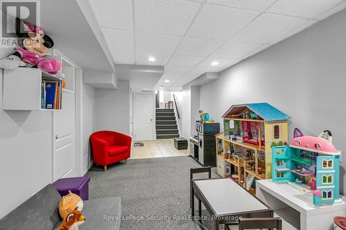 64 Natale Court, Bradford West Gwillimbury, ON - Indoor