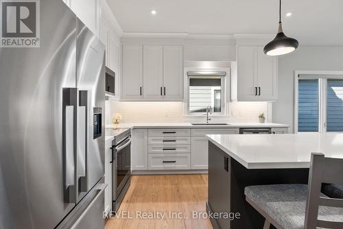 4 - 1849 Four Mile Creek Road, Niagara-On-The-Lake, ON - Indoor Photo Showing Kitchen With Upgraded Kitchen