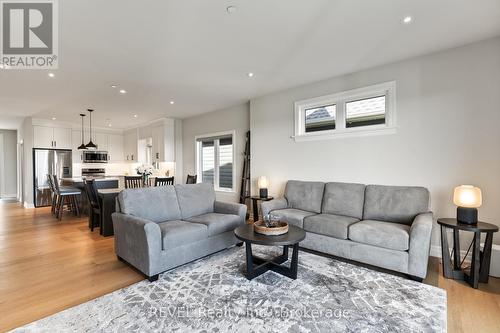 4 - 1849 Four Mile Creek Road, Niagara-On-The-Lake, ON - Indoor Photo Showing Living Room