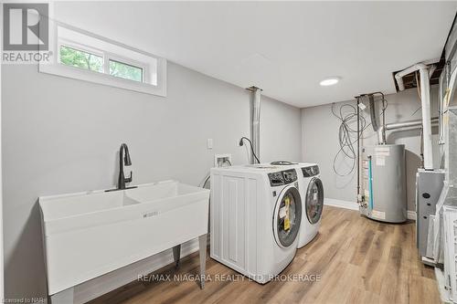 78 Beverly Crescent, Welland, ON - Indoor Photo Showing Laundry Room